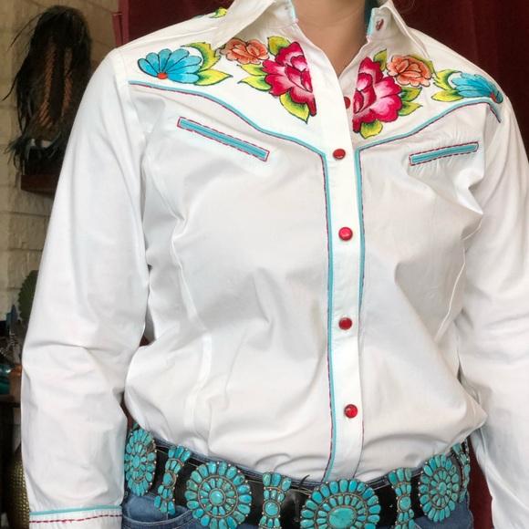 Vintage Collection embroidered shirt - Picture 9 of 10